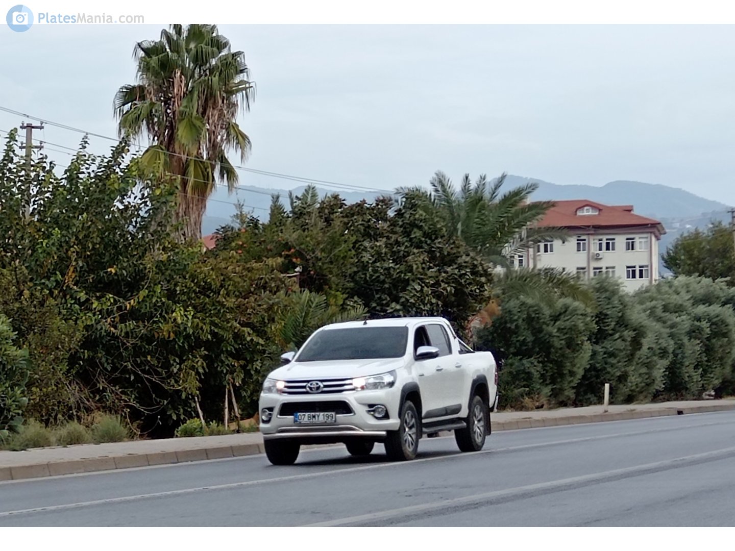 07 BMY 199, Toyota Hilux 8th gen (AN120/AN130), 2015–