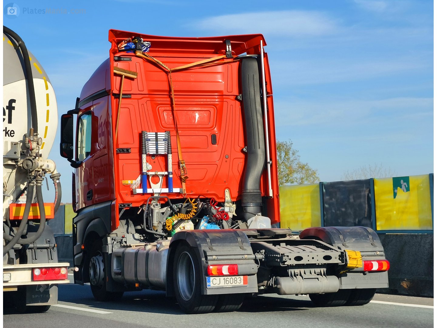 CJ 16083, Mercedes-Benz Actros 3rd gen (MP4/MP5), 2011–