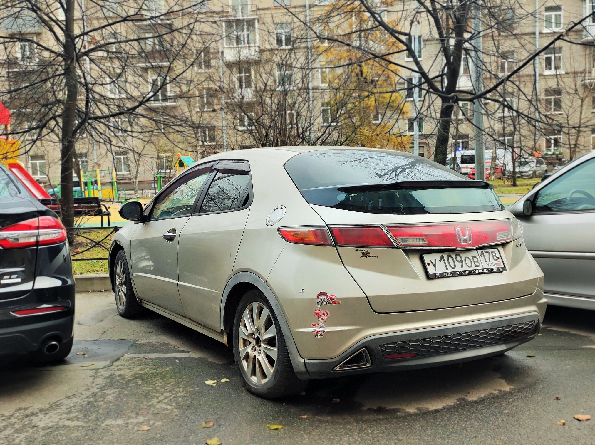 у 109 ов 178, Honda Civic 8th gen 5-door Hatch (FK/FN; Global-market), 2005–2012