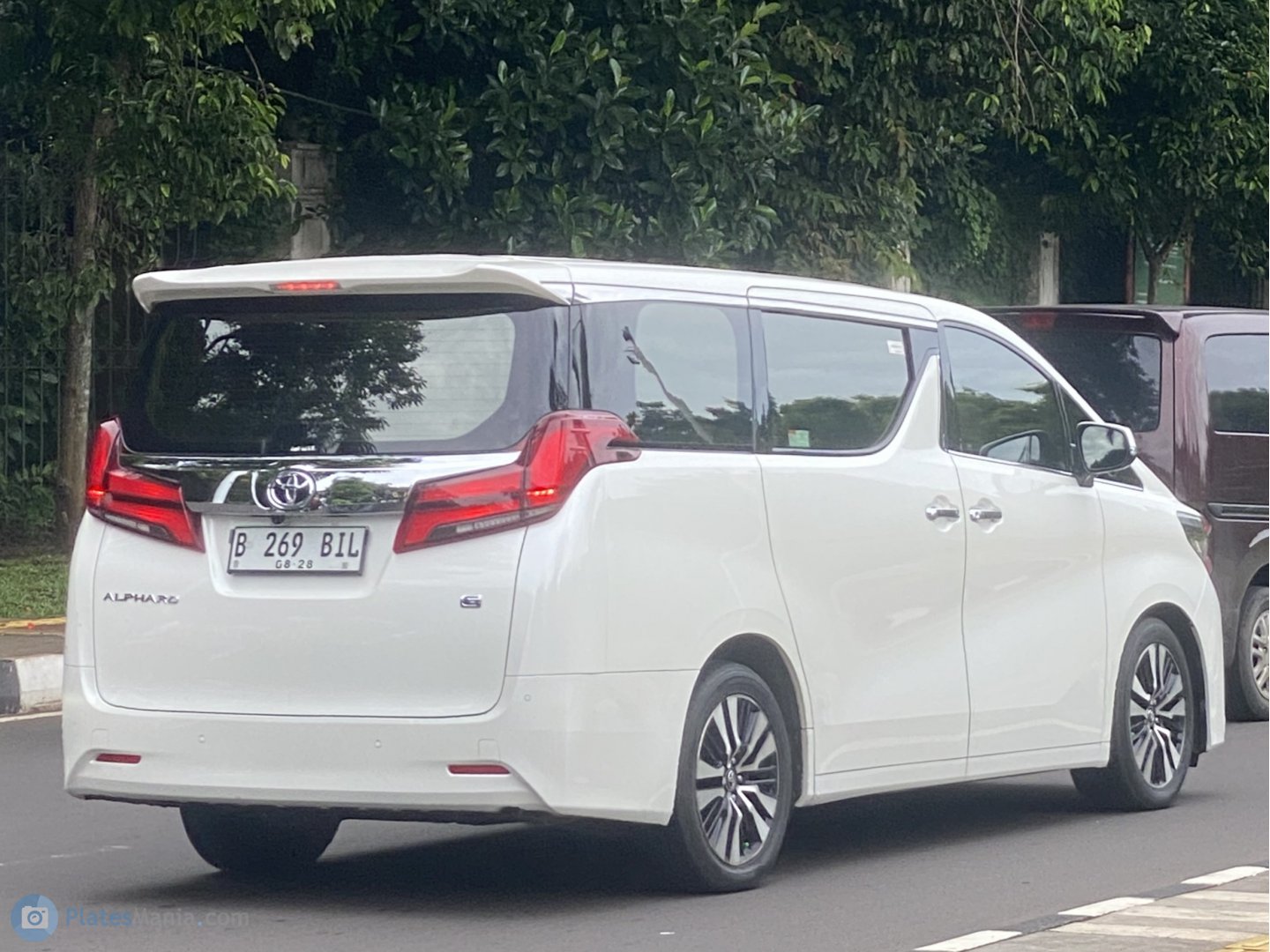 B 269 BIL, Toyota Alphard 3rd gen (AH30), 2015­–2023
