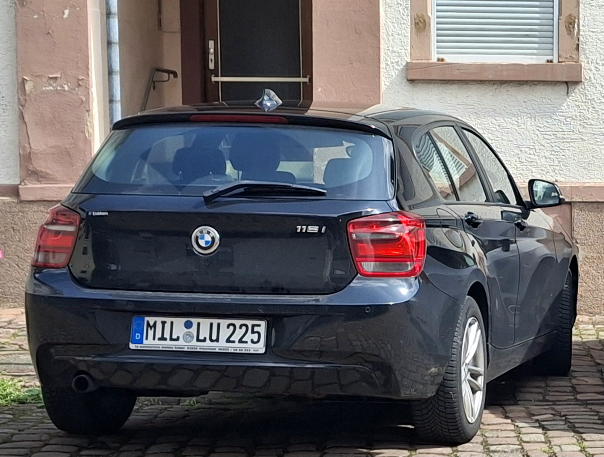 MIL LU 225, BMW 1 Series 2nd gen 5-door Hatch (F20), 2012–2015