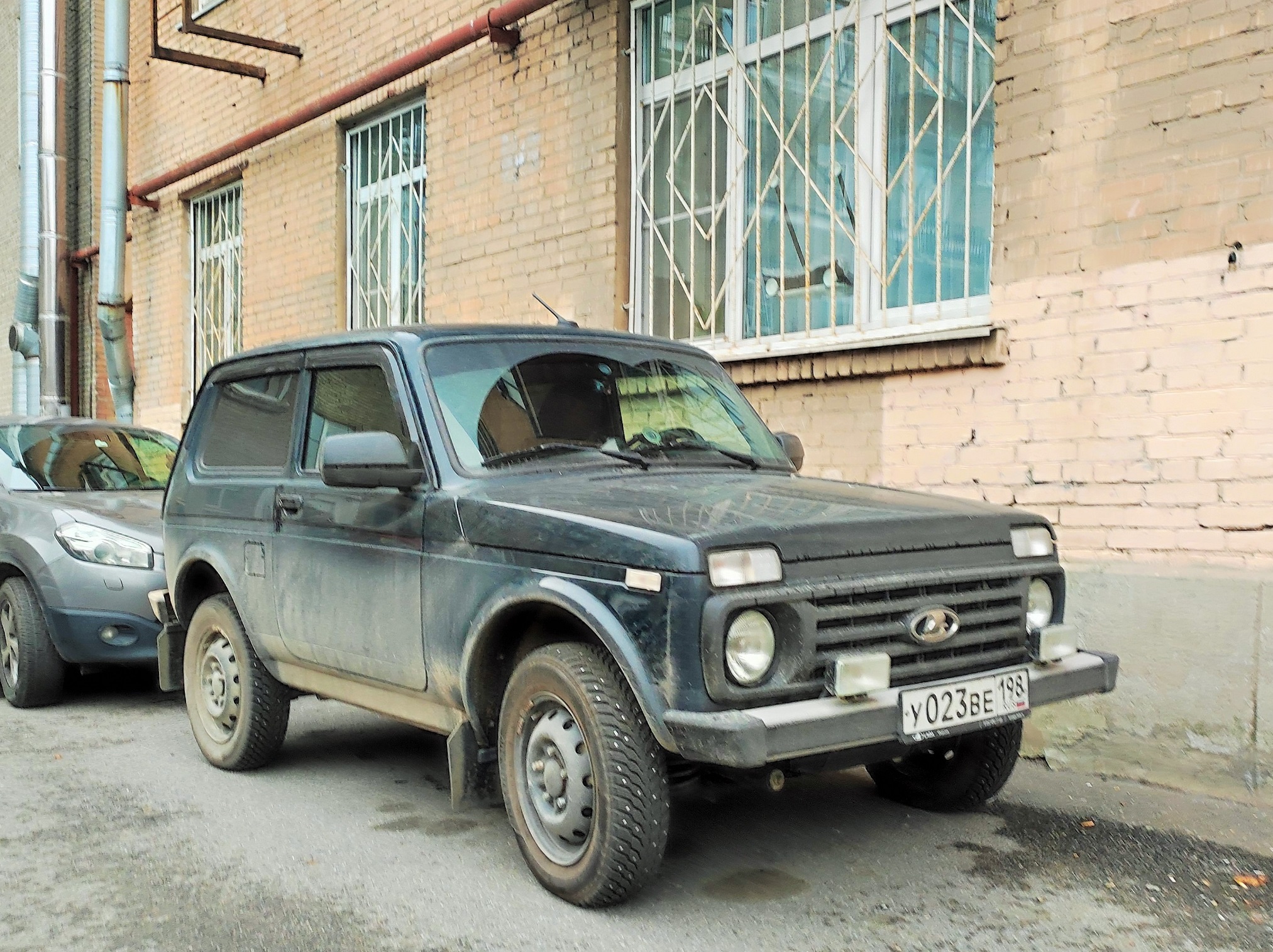 у 023 ве 198, Lada (VAZ) 2121 Нива 21213/21214 (Legend), 1994–