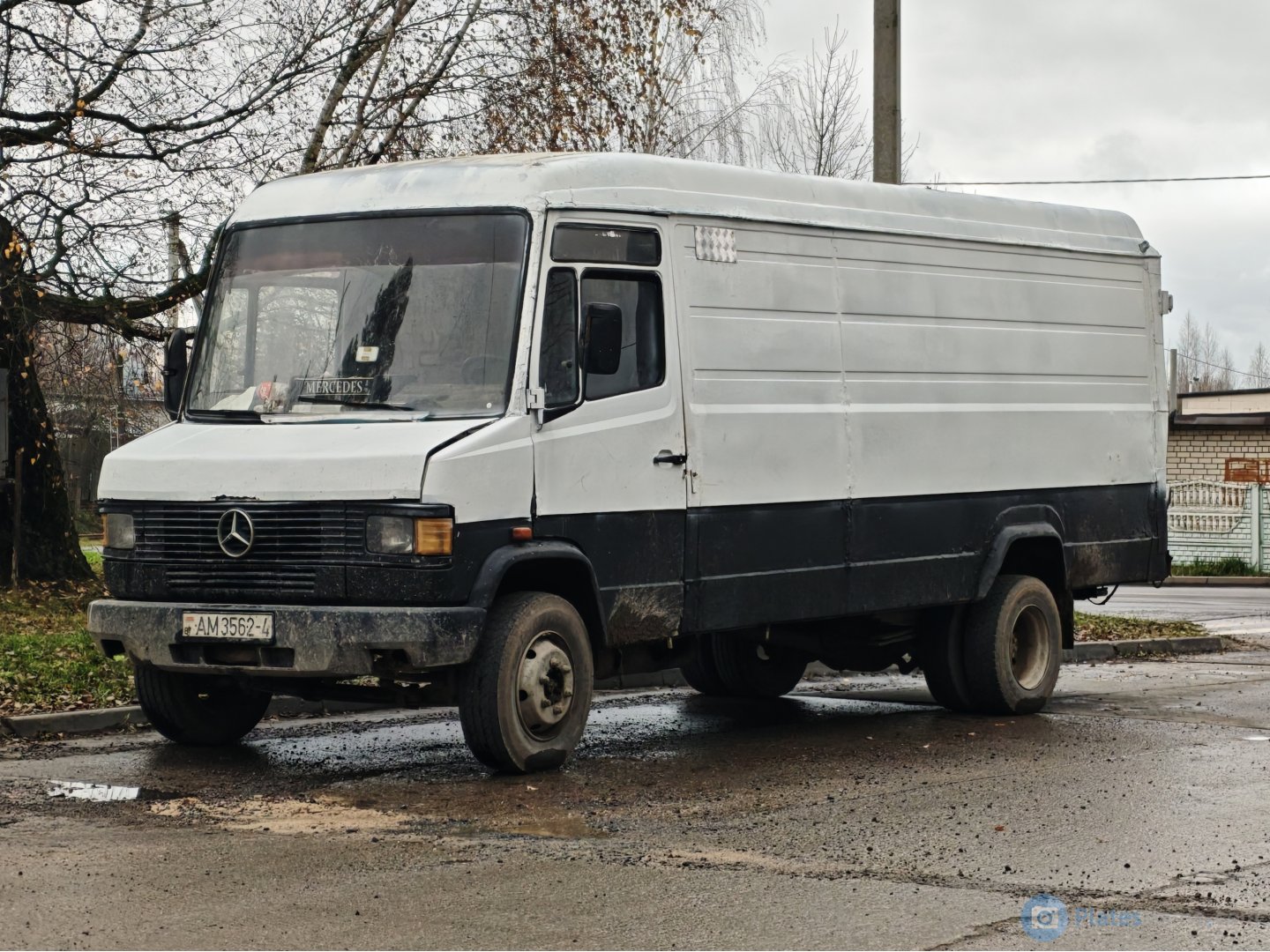 AM 3562-4, Mercedes-Benz T2 2nd gen (668/669/670), 1986–1996