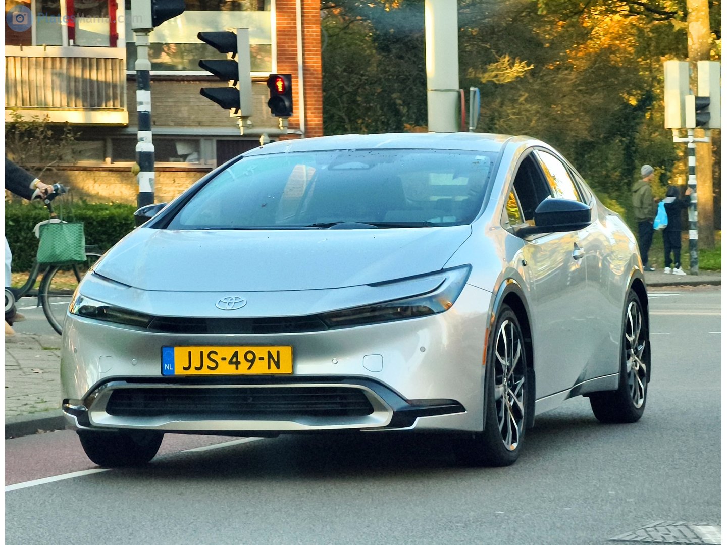 JJS-49-N, Toyota Prius 5th gen (XW60), 2022–