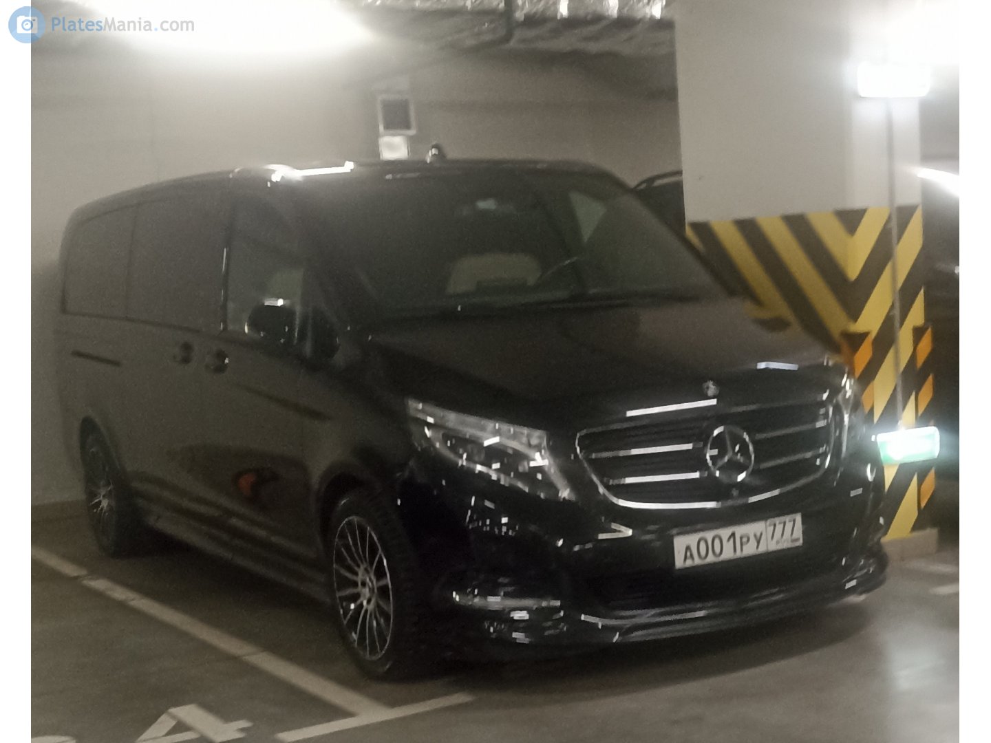 а 001 ру 777, Mercedes-Benz V-Klasse 