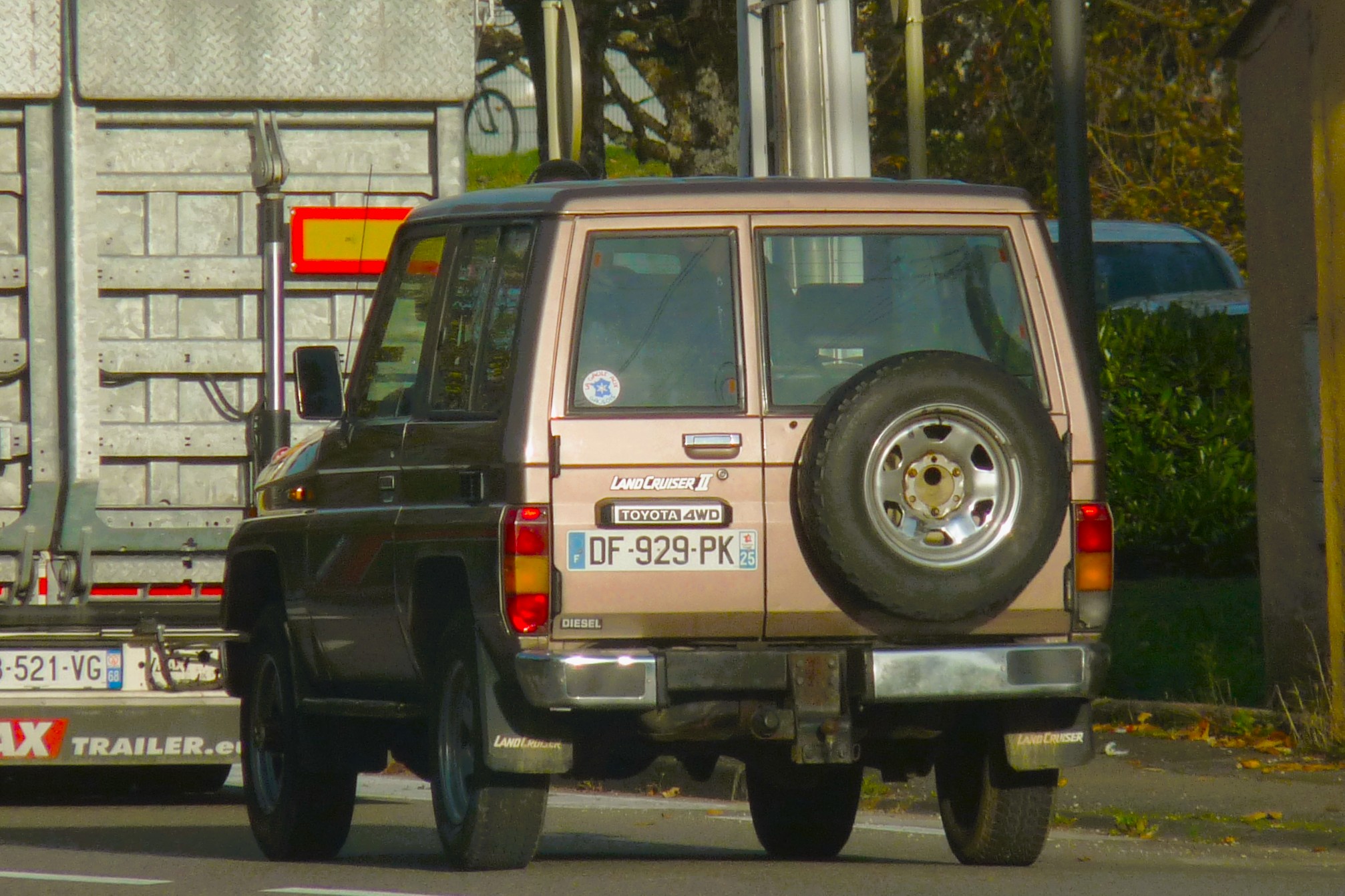 DF-929-PK, Toyota Land Cruiser 