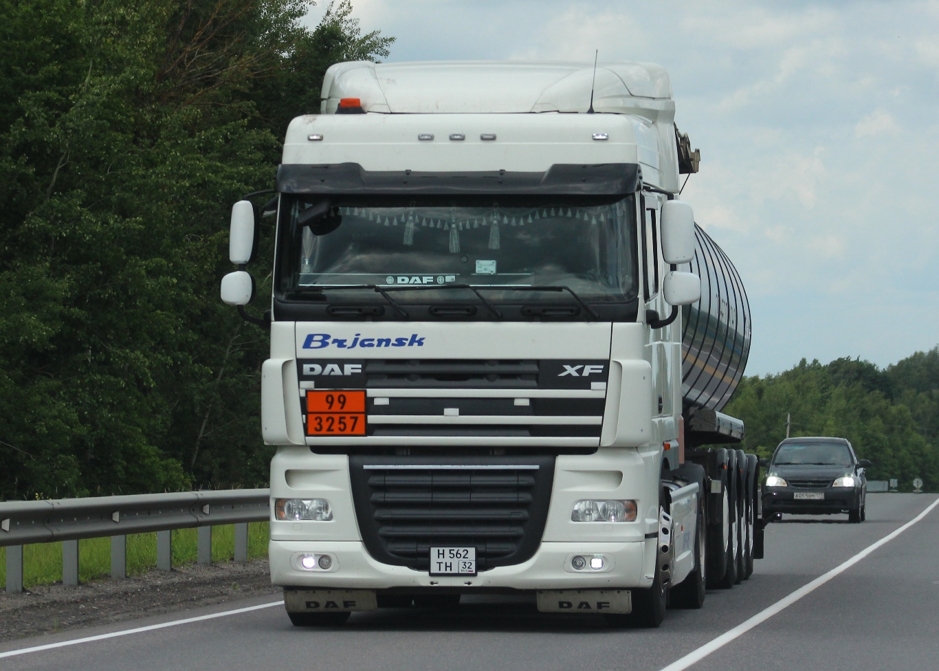 н 562 тн 32, DAF XF 