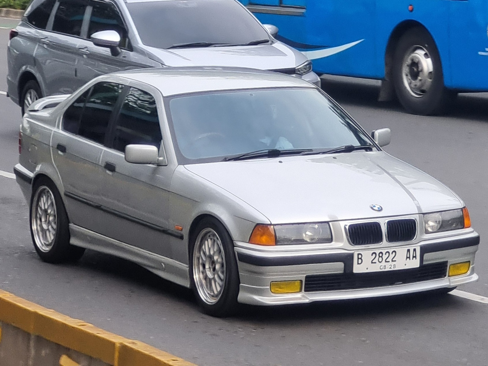 B 2822 AA, BMW 3 Series 3rd gen Sedan (E36), 1990–1998