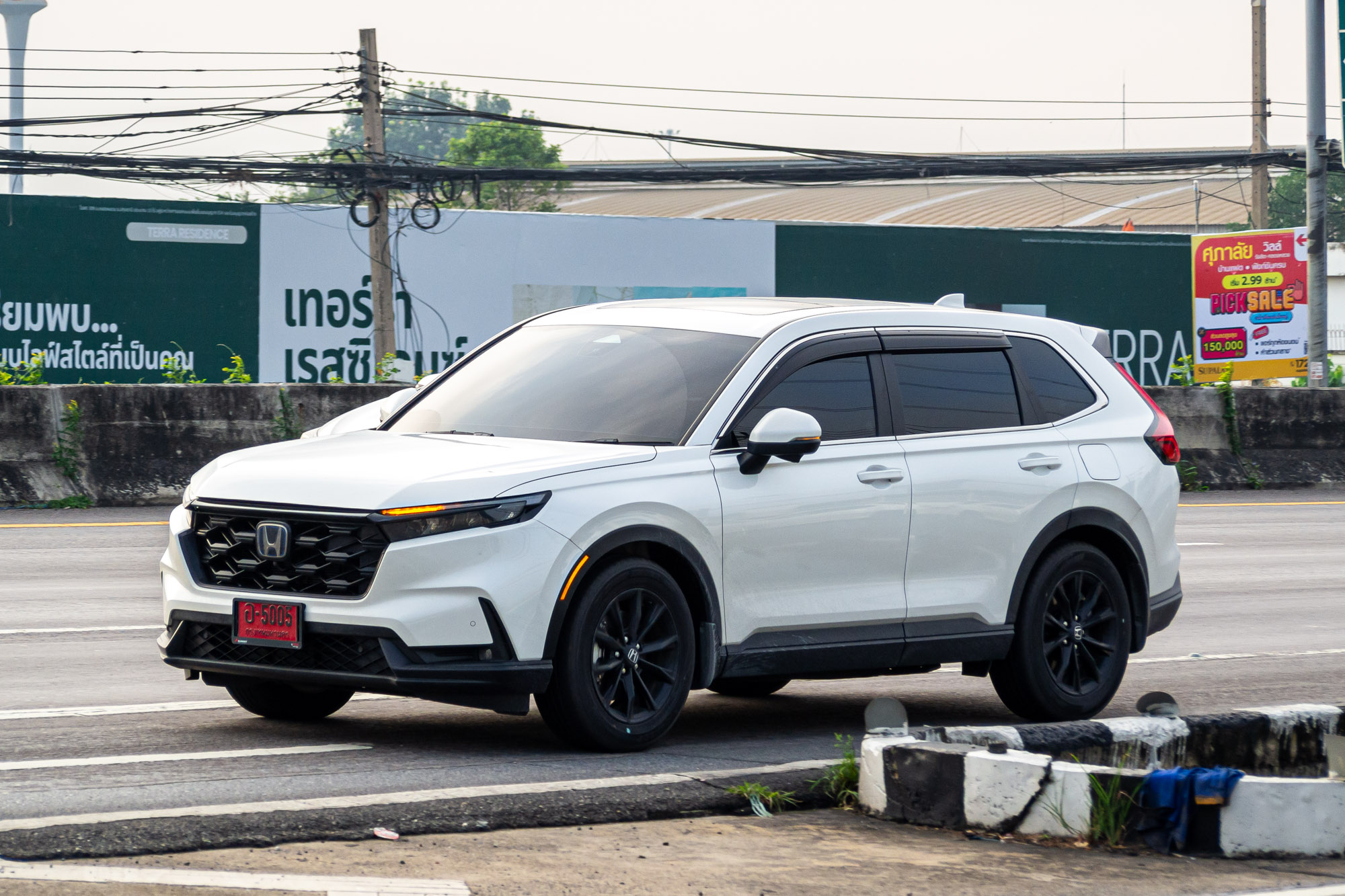 อ-5005, Honda CR-V 6th gen (RS), 2022–