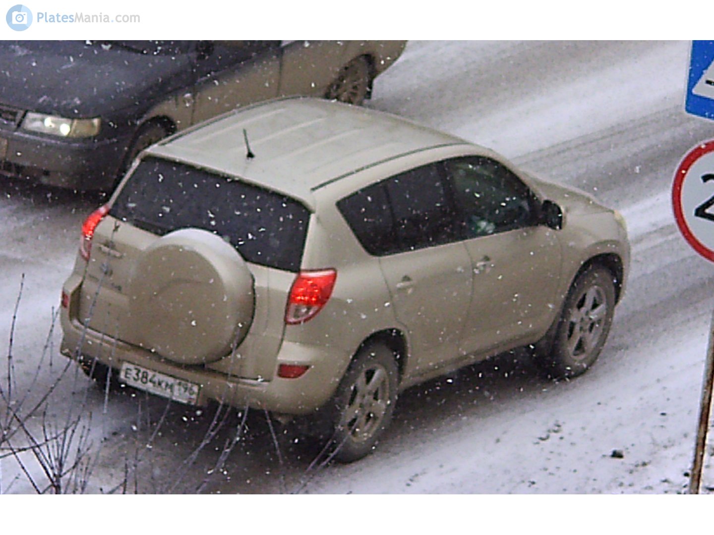 е 384 км 196, Toyota RAV4 