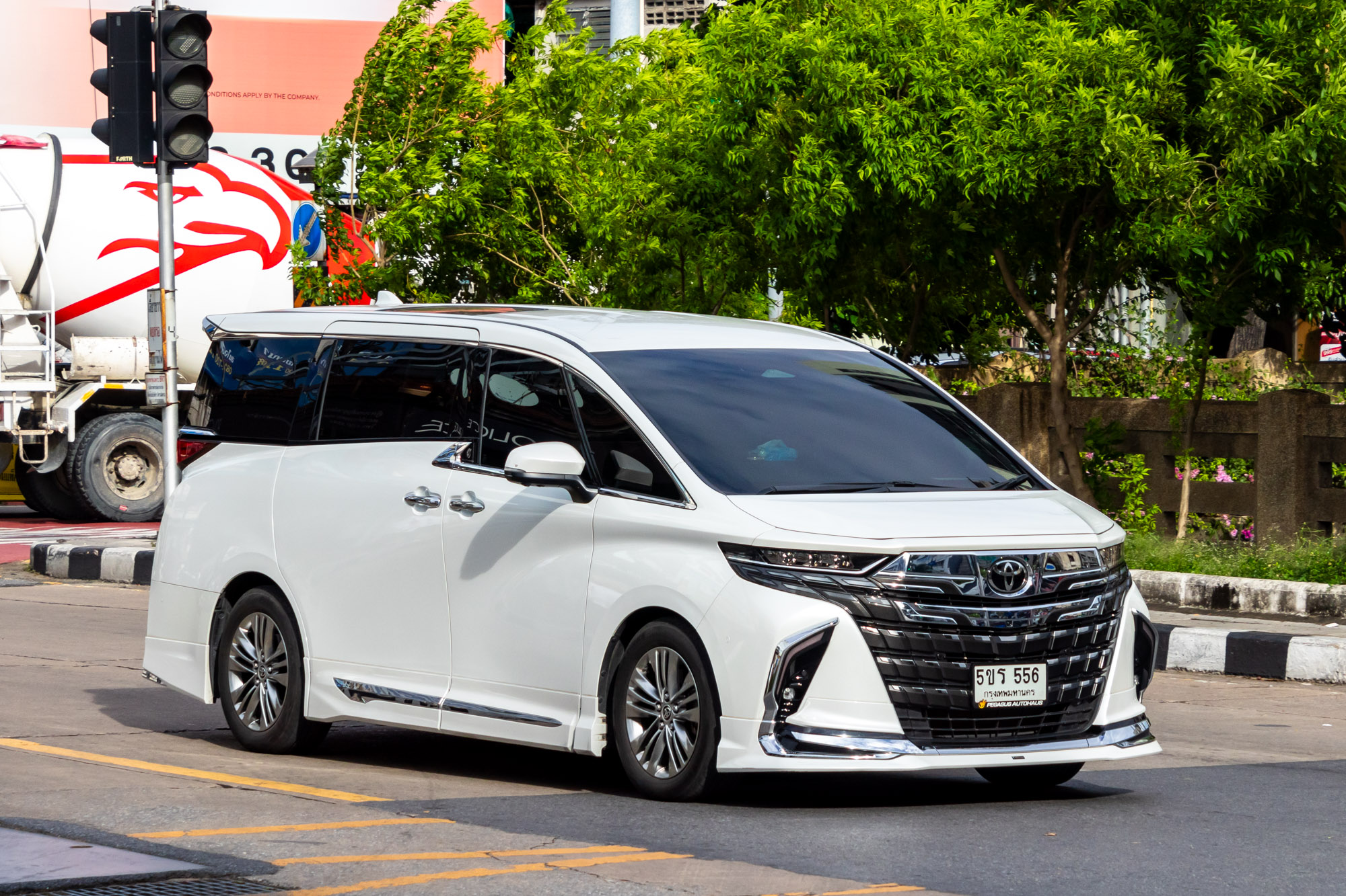 5ขร 556, Toyota Alphard 4th gen (AH40), 2023–