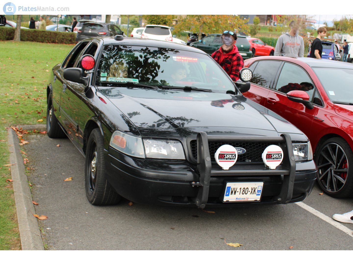 WW-180-XK, Ford Crown Victoria 2nd gen (EN114), 1997–2012