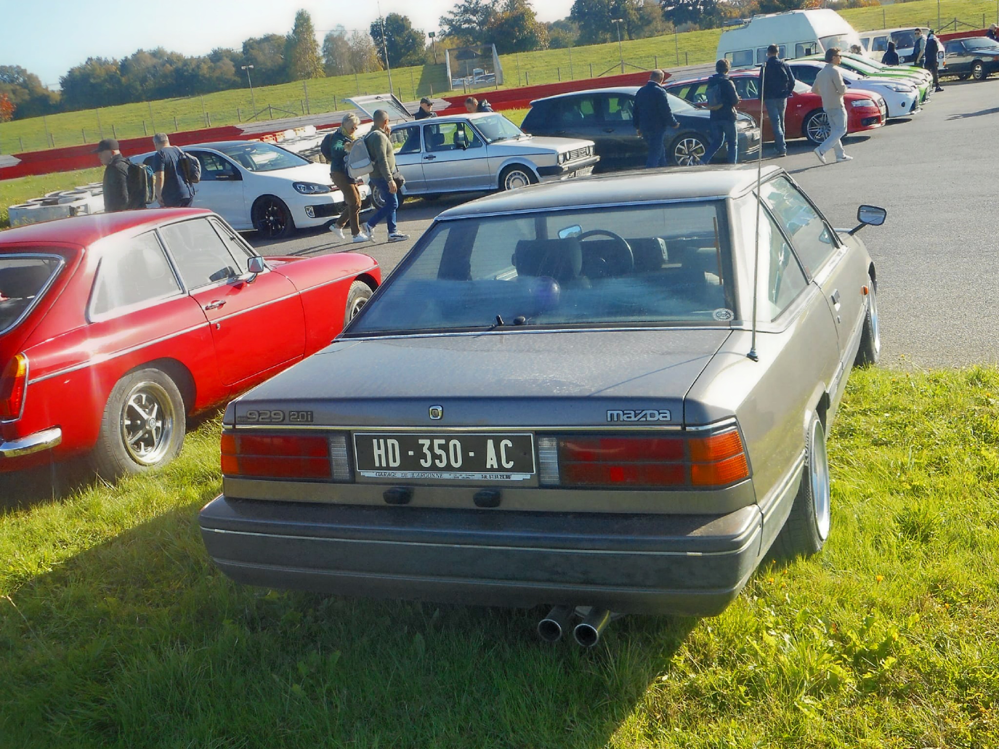 HD-350-AC, Mazda 929 