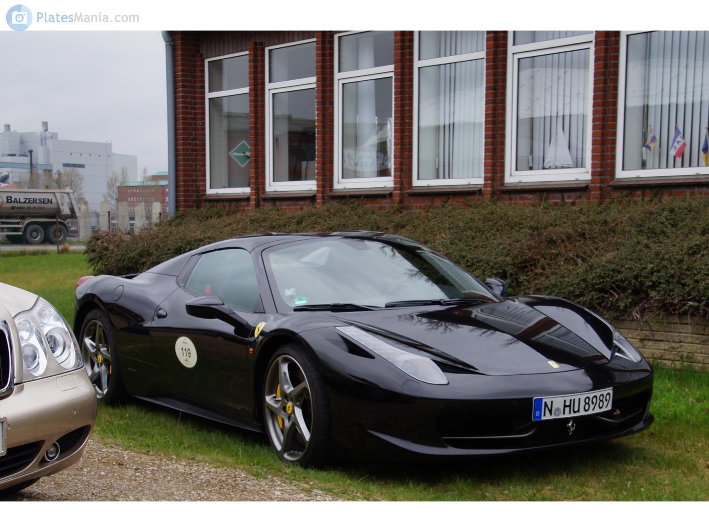 N HU 8989, Ferrari 458 1st gen Spider (F142), 2011–2015