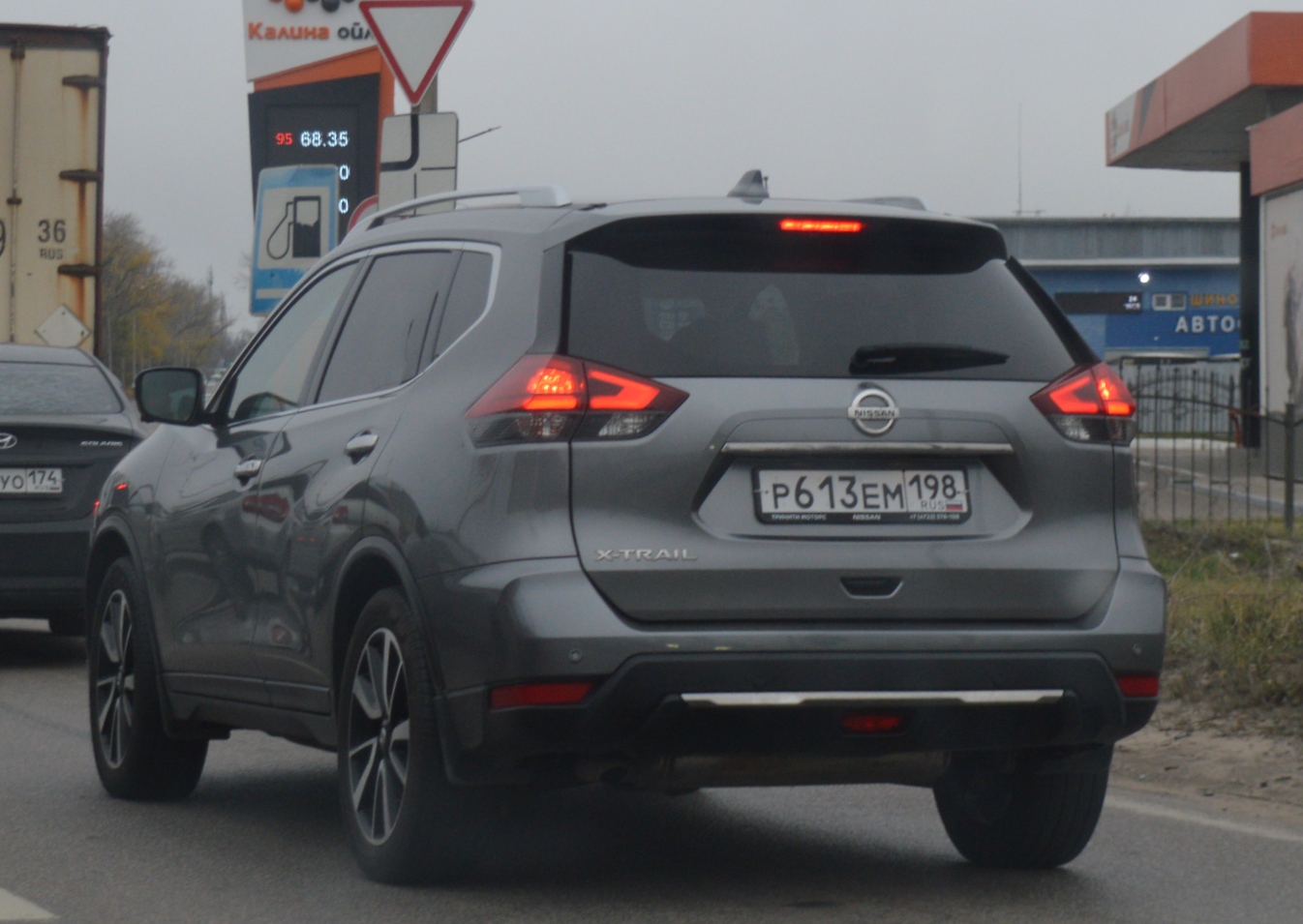 р 613 ем 198, Nissan X-Trail 