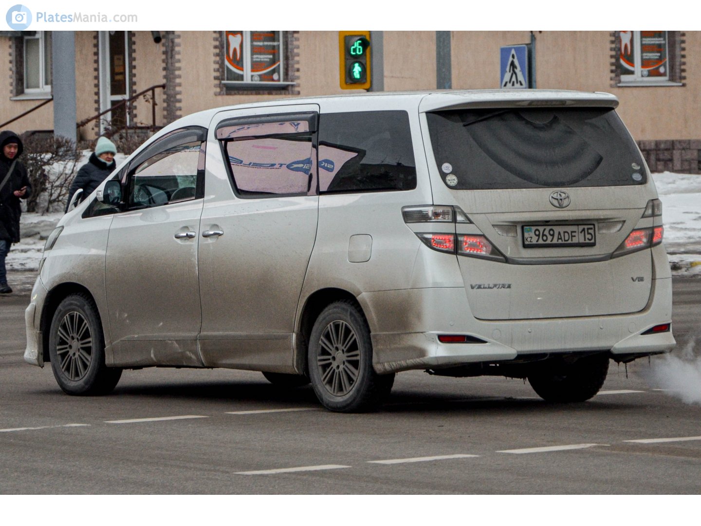 969 ADF 15, Toyota Vellfire 1st gen (AH20), 2008–2015