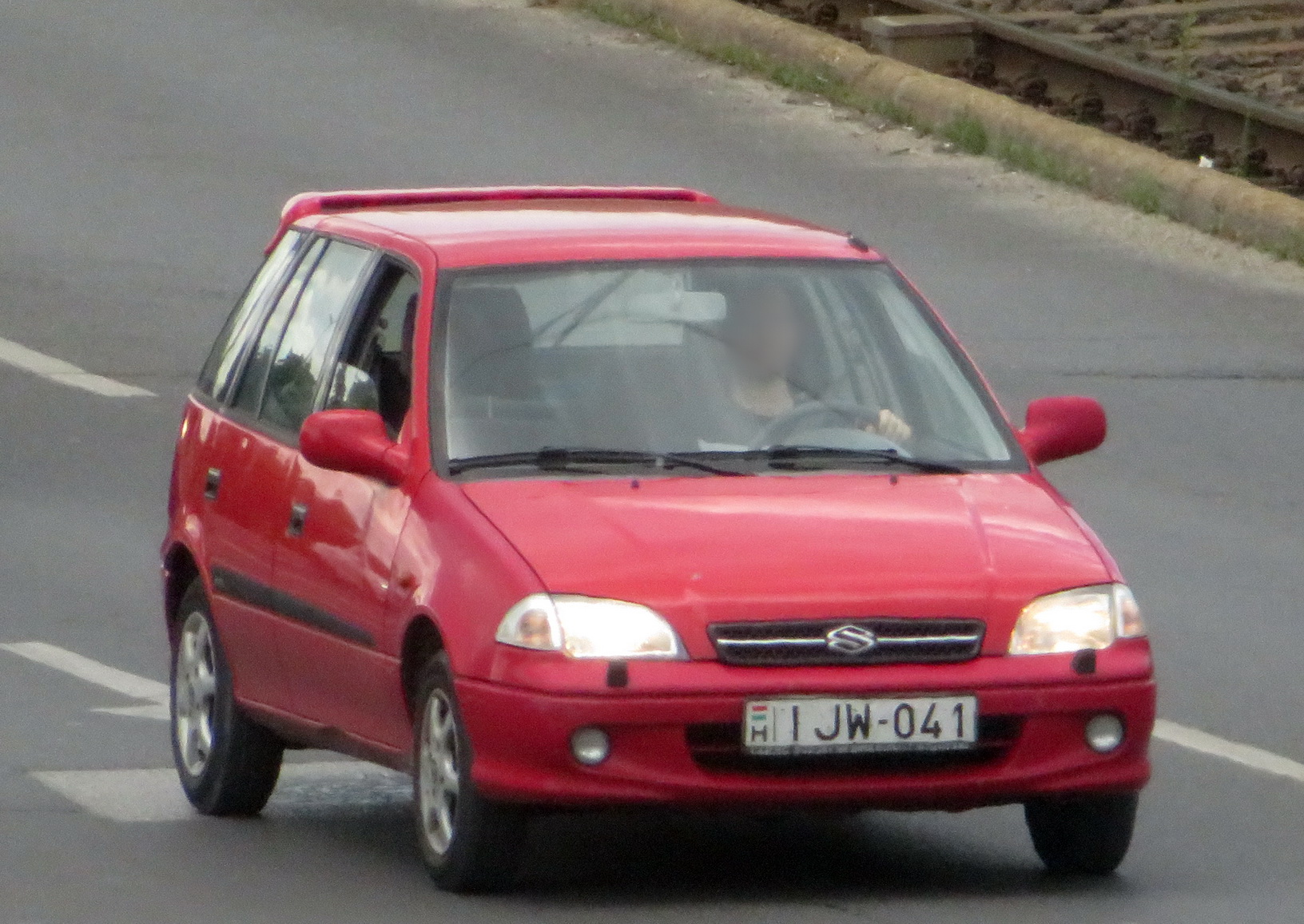 IJW-041, Suzuki Swift 2nd gen 5-door Hatch (SF), facelift, 1996–2004