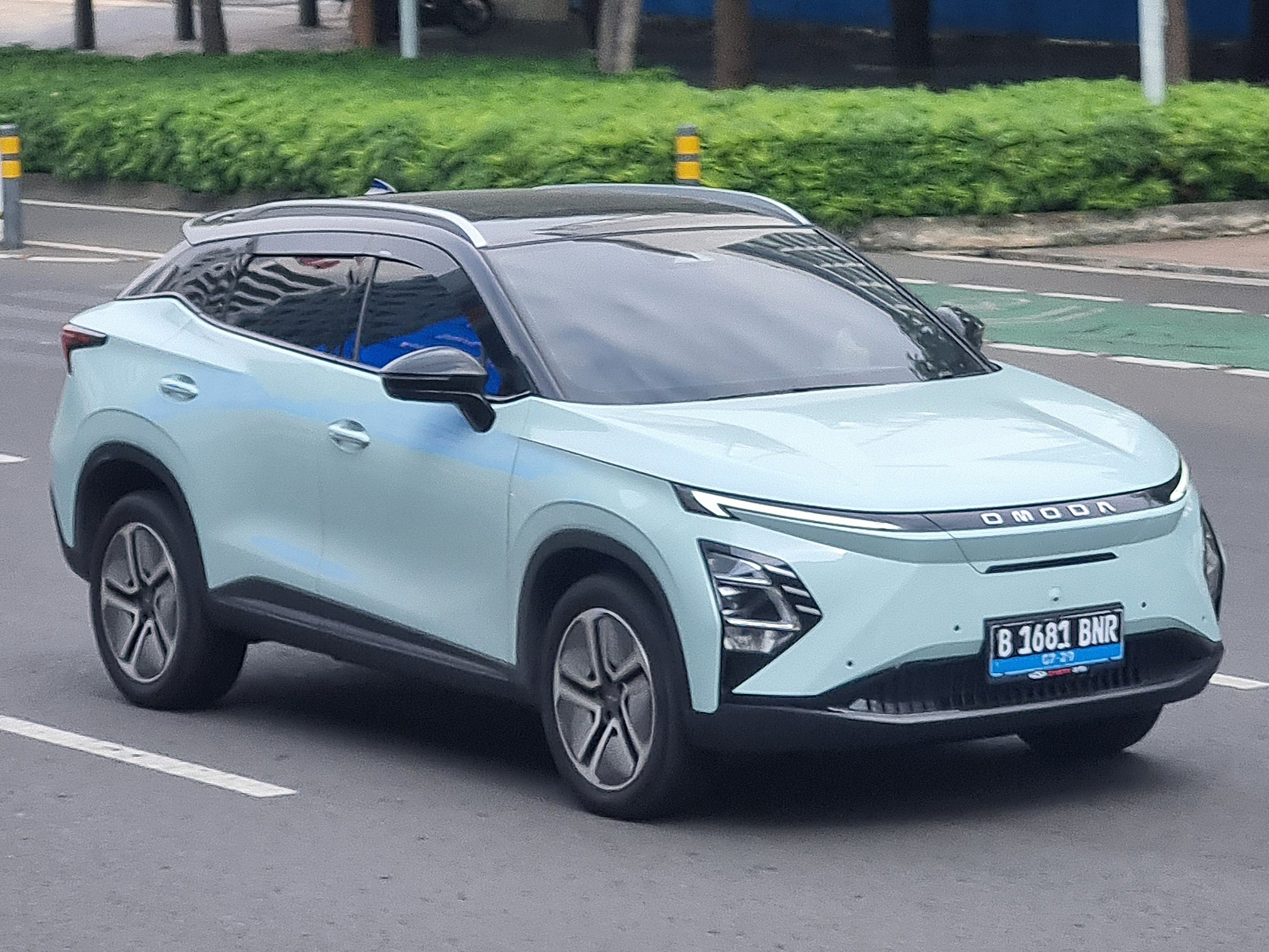 B 1681 BNR, Omoda C5 1st gen EV, 2023–