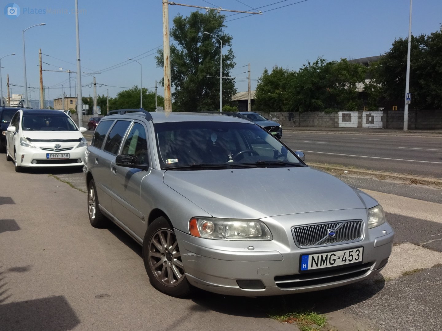 NMG-453, Volvo V70 2nd gen (285), 2000–2007
