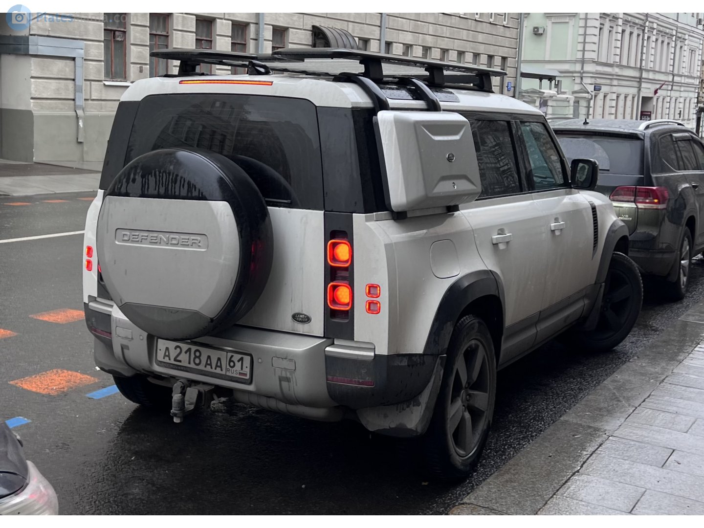 а 218 аа 61, Land Rover Defender 2nd gen 110