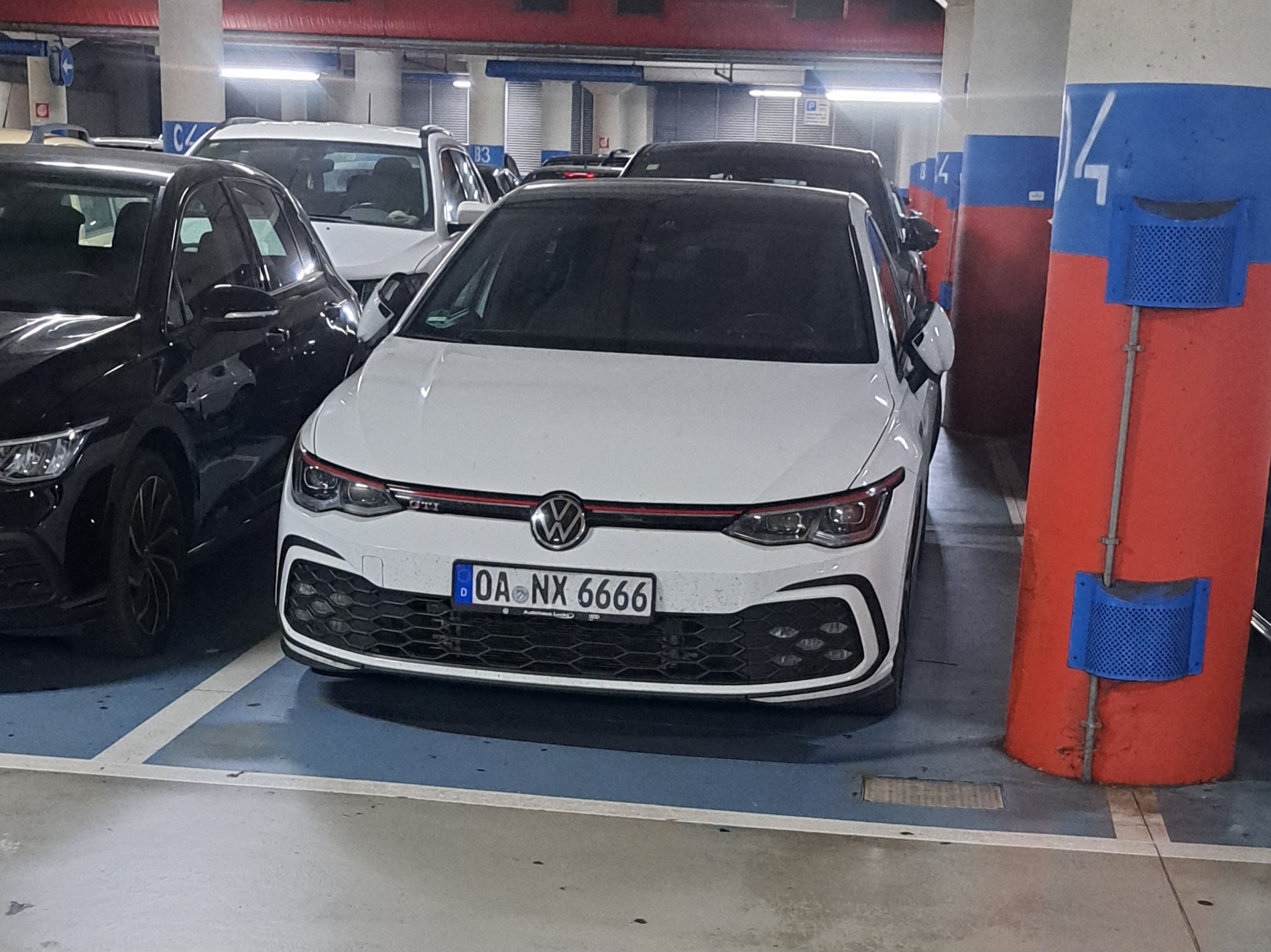 OA NX 6666, Volkswagen Golf 8th gen Hatch (CD1), 2020–