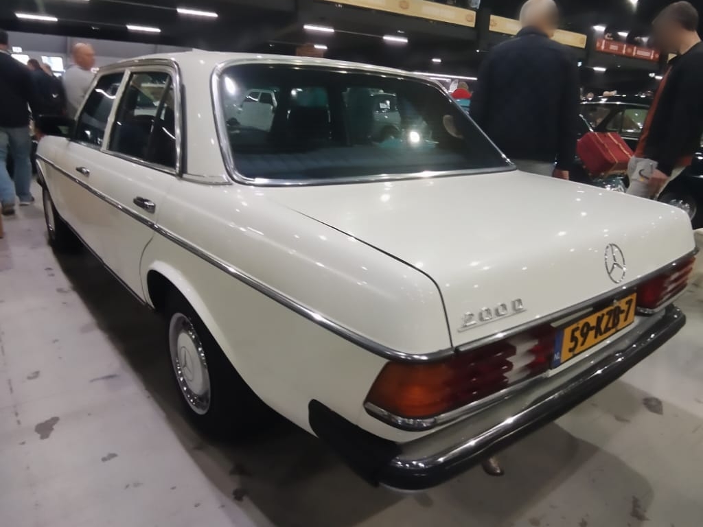 59-KZB-7, Mercedes-Benz E-Klasse 200–300 Sedan (W123), 1975­–1986