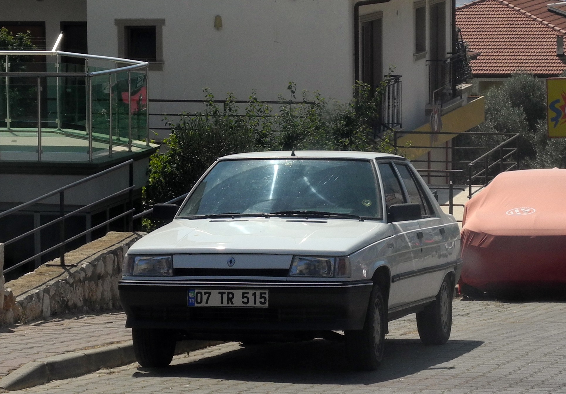 07 TR 515, Renault 9 1st gen (L42), 1981–1989