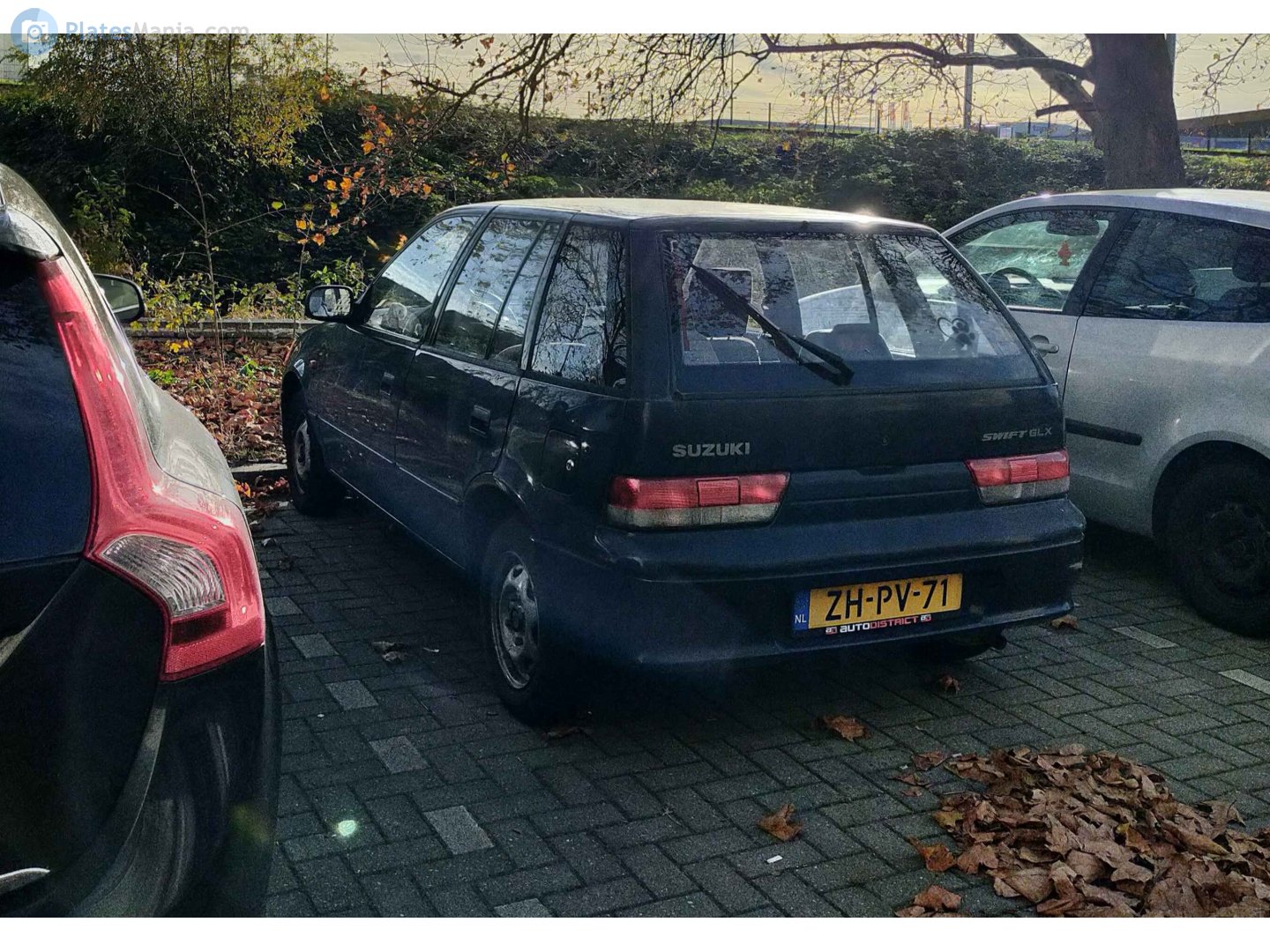 ZH-PV-71, Suzuki Swift 2nd gen 5-door Hatch (SF), facelift, 1996–2004