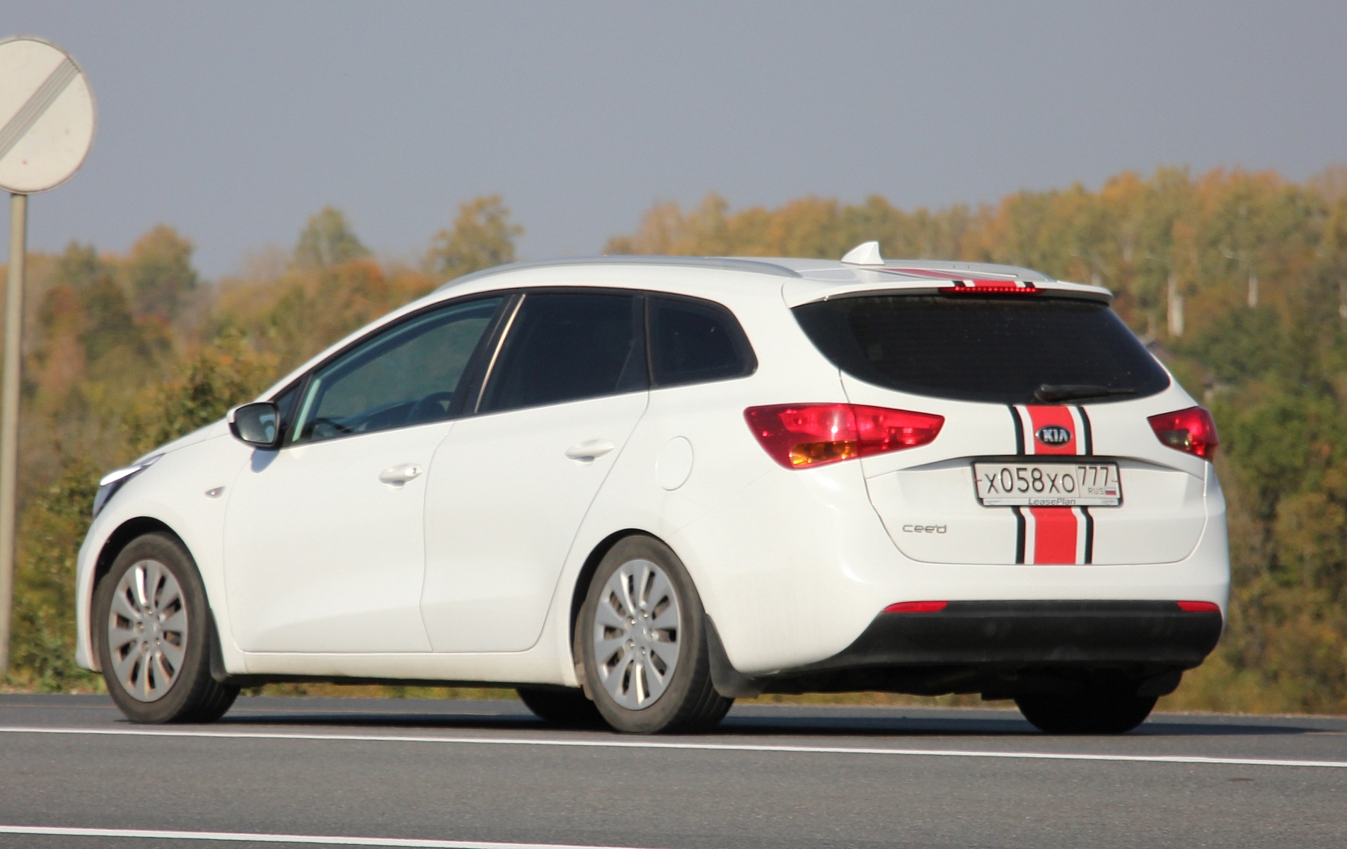 х 058 хо 777, Kia Ceed 