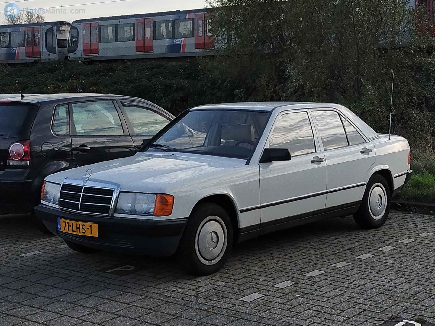71-LHS-1, Mercedes-Benz C-Klasse 190 Sedan (W201), 1982–1993