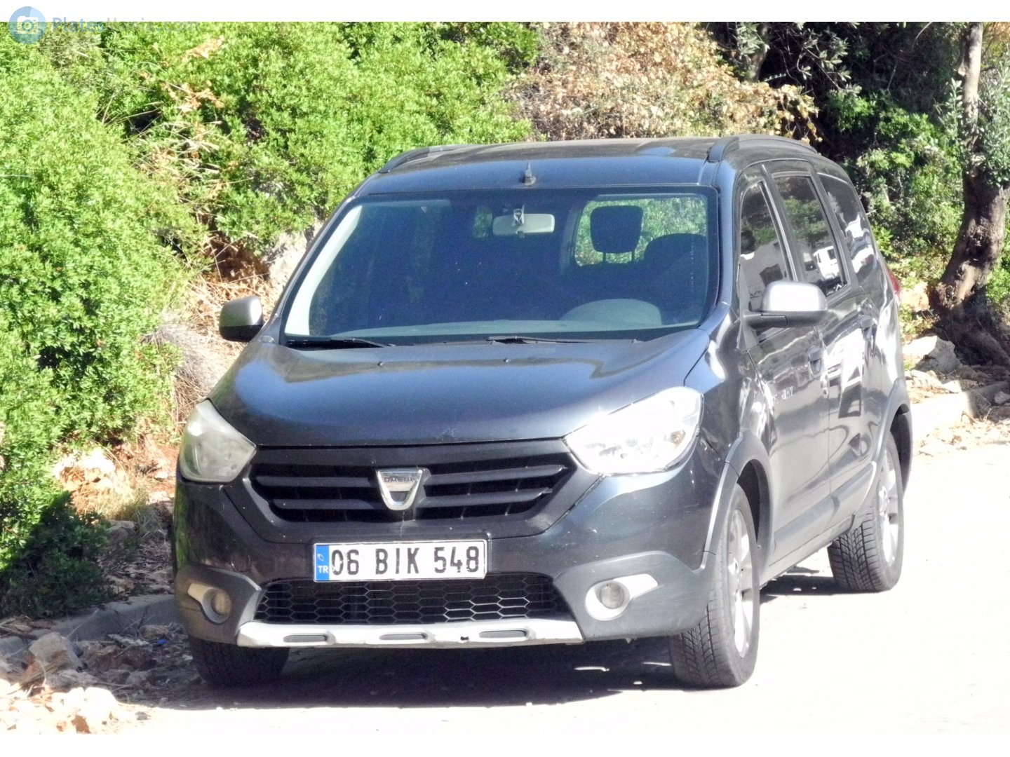 06 BIK 548, Dacia Lodgy 