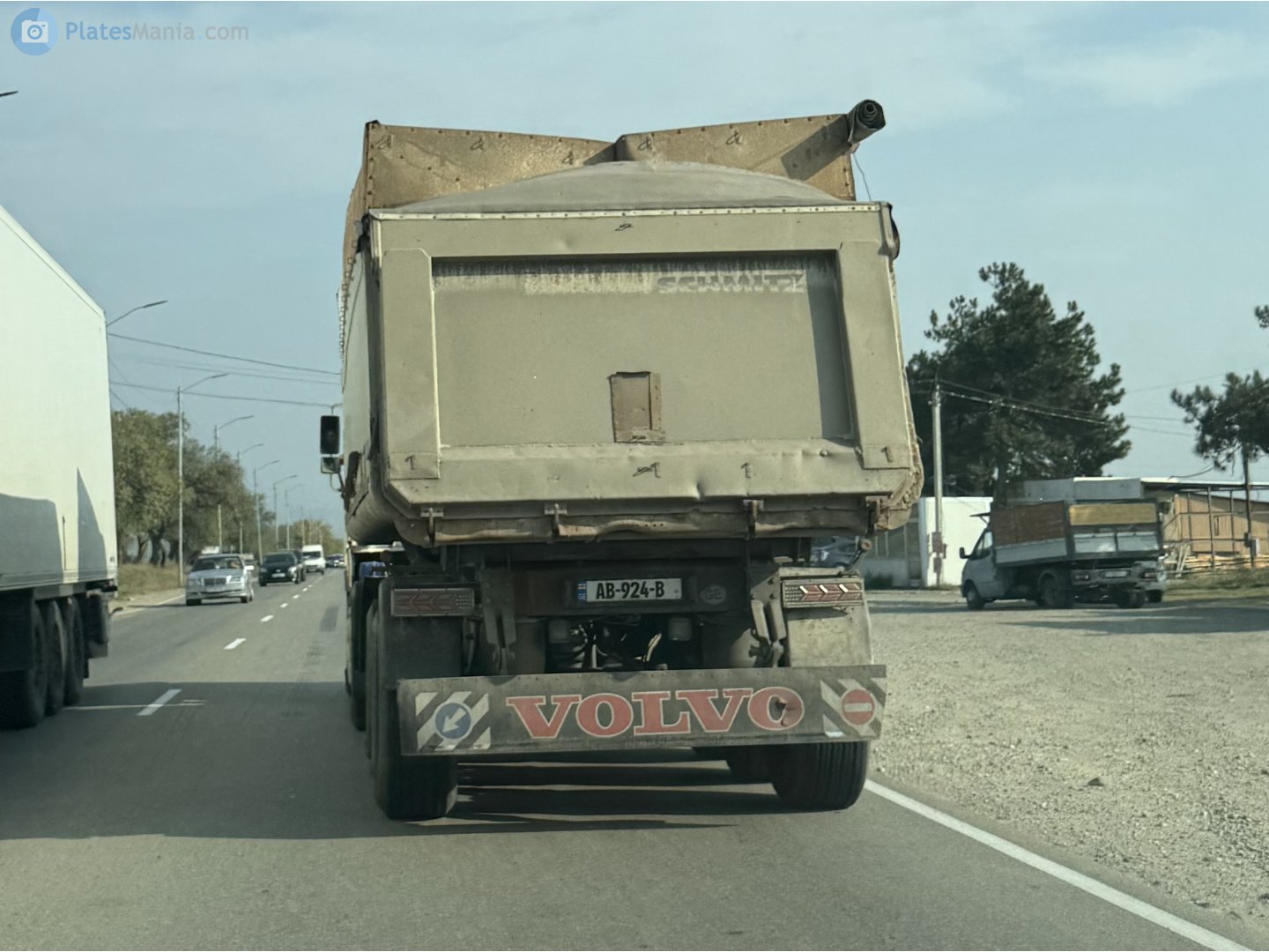 AB-924-B, Trailers (2014) 