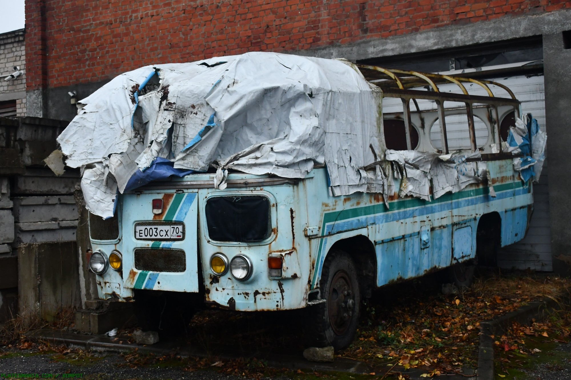 е 003 сх 70, PAZ 672 