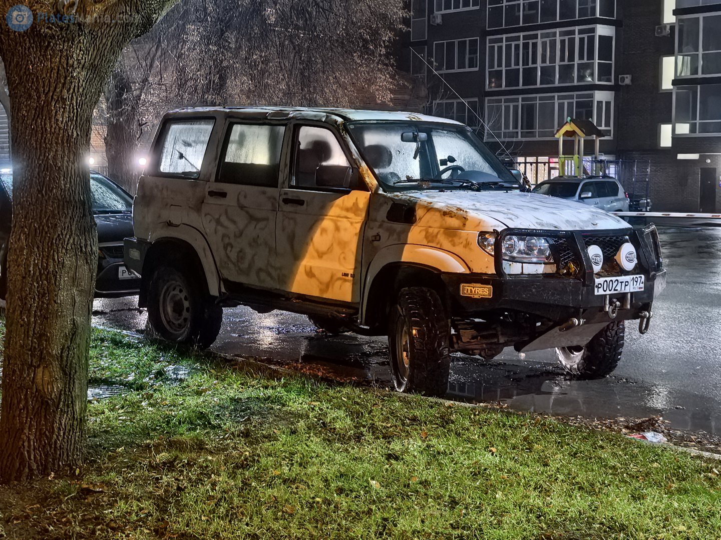 р 002 тр 197, UAZ 3163 Patriot 1st gen, 2005­–2014