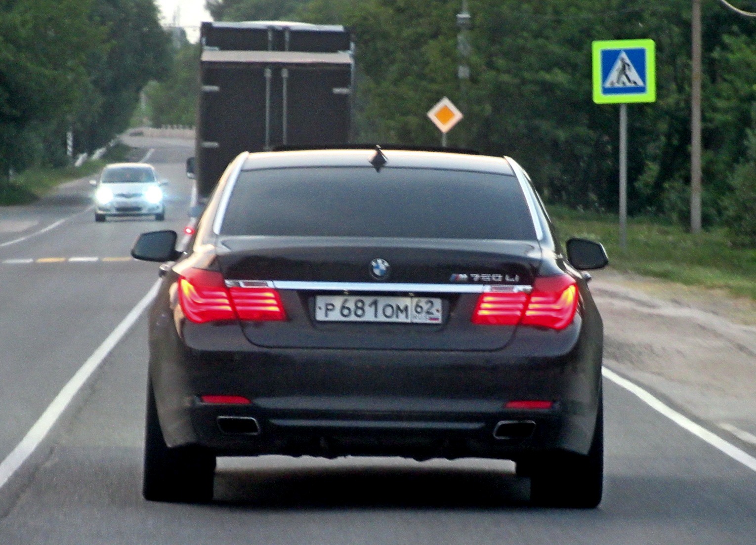 р 681 ом 62, BMW 7 Series 5th gen (F01–F04), 2008–2015