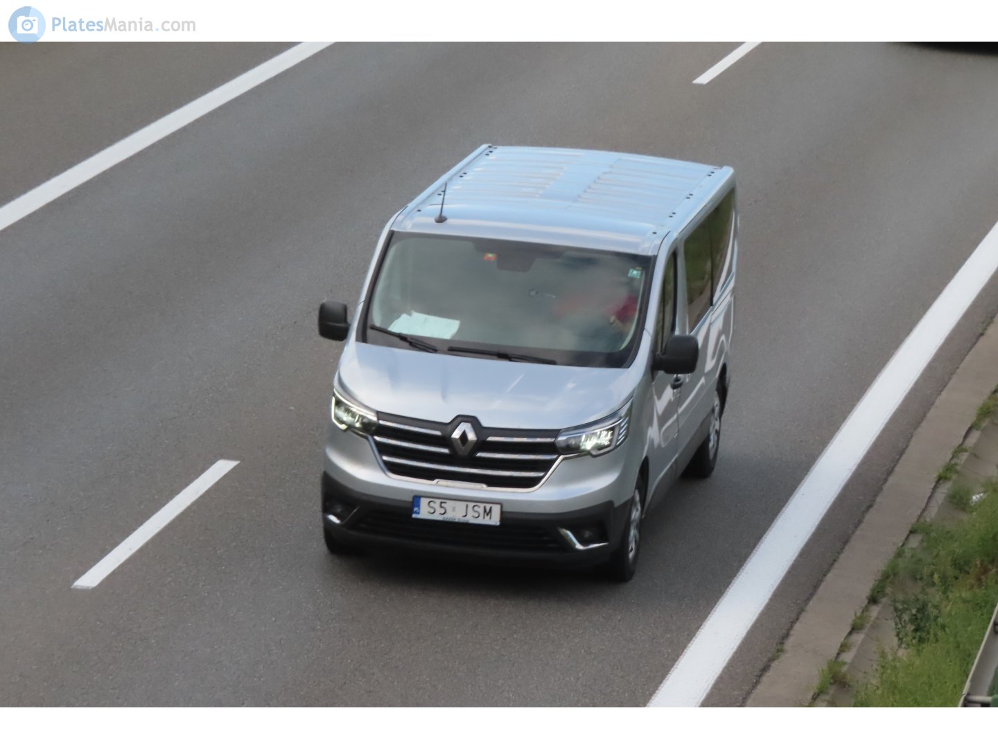 S5 JSM, Renault Trafic 