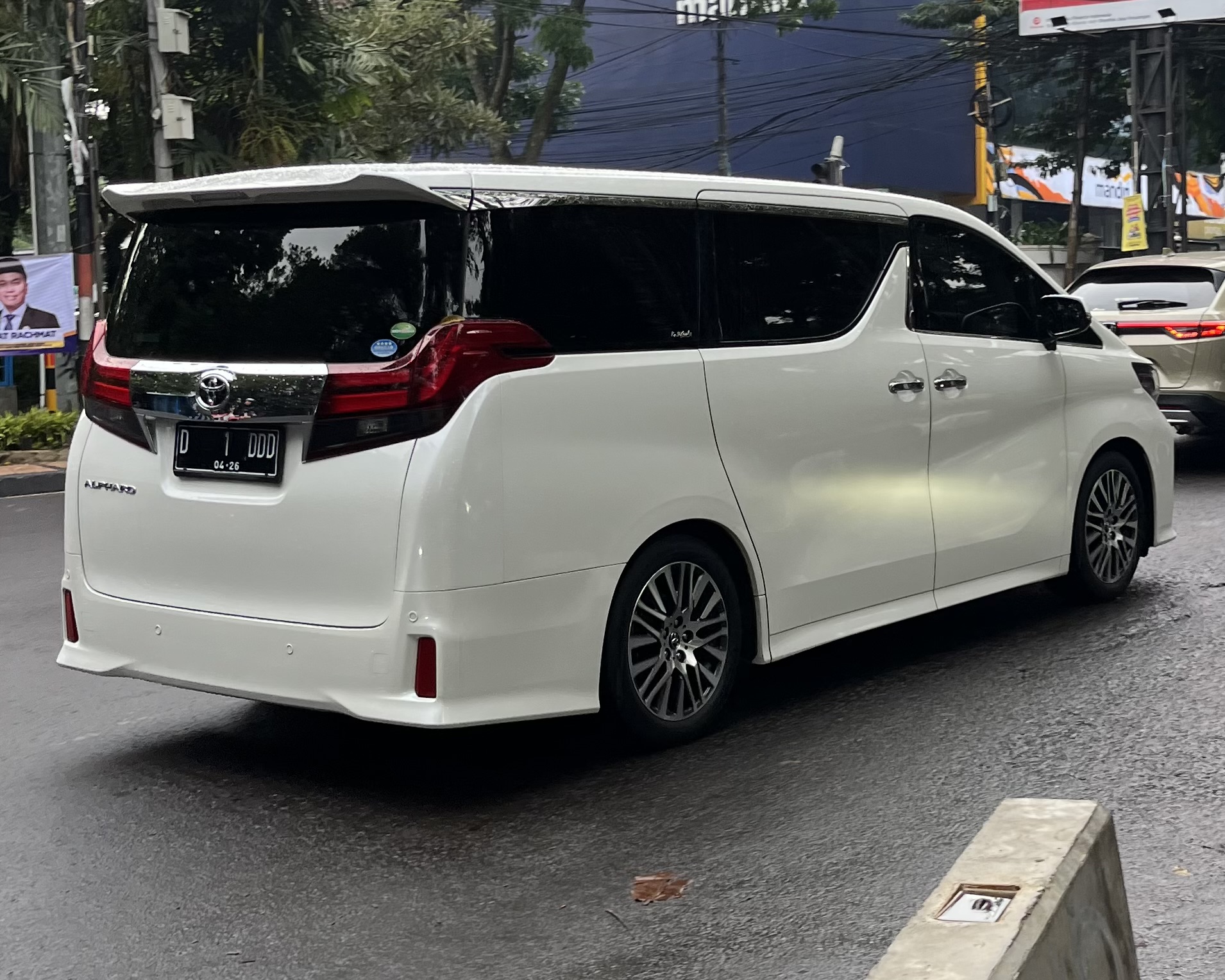 D 1 DDD, Toyota Alphard 3rd gen (AH30), 2015­–2023
