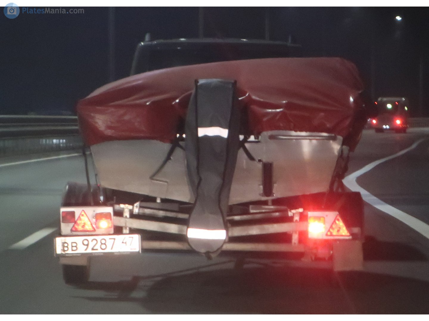 вв 9287 47, Trailers 