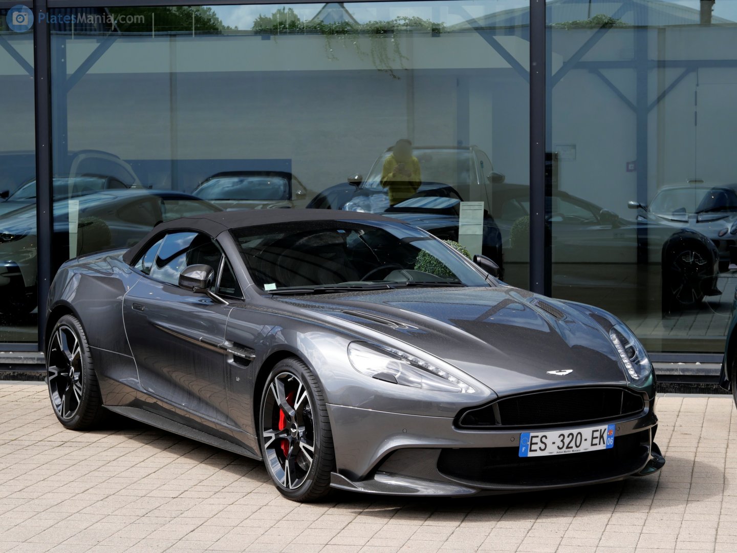 ES-320-EK, Aston Martin Vanquish 2nd gen Volante, 2013–2018