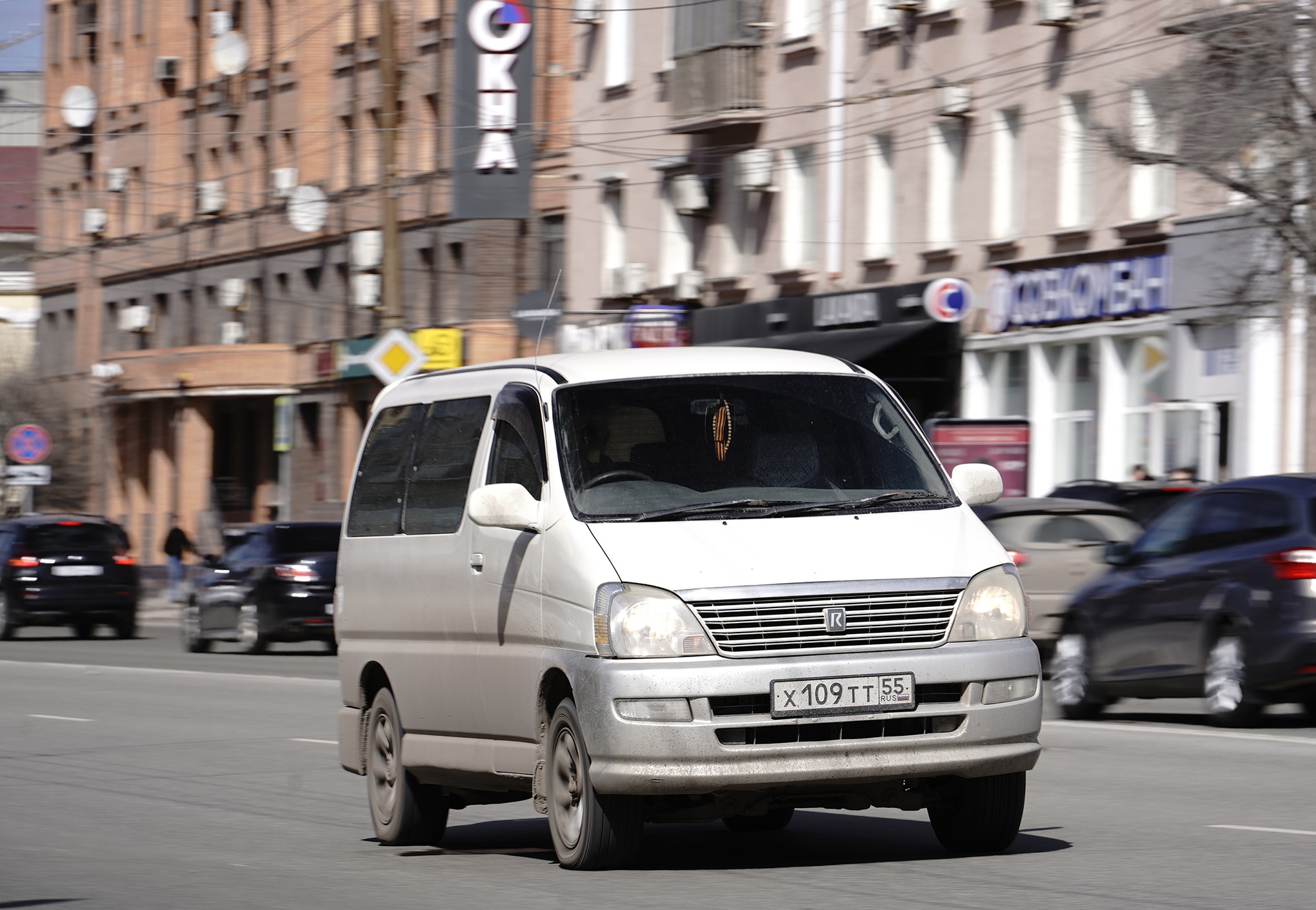 х 109 тт 55, Toyota Regius 1st gen (XH40), 1999–2002