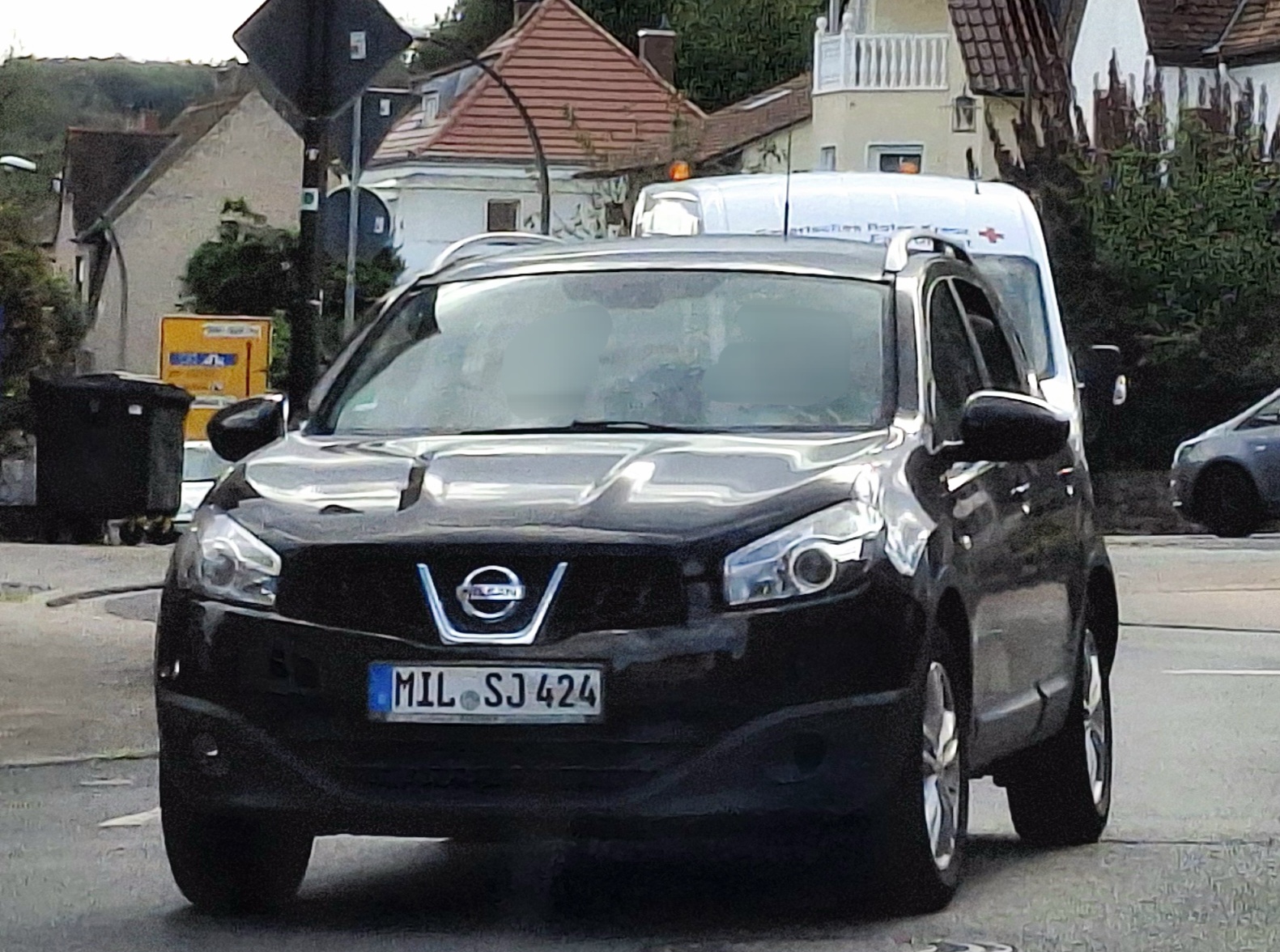 MIL SJ 424, Nissan Qashqai 1st gen +2 (NJ10), facelift, 2009–2014