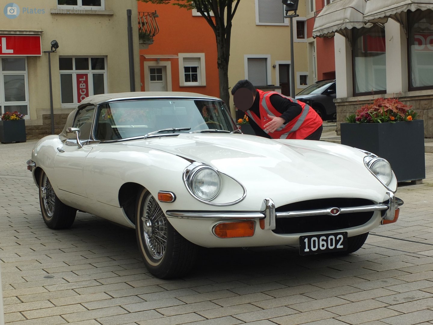 10602, Jaguar E-Type Convertible (Series 2/3), 1968–1975