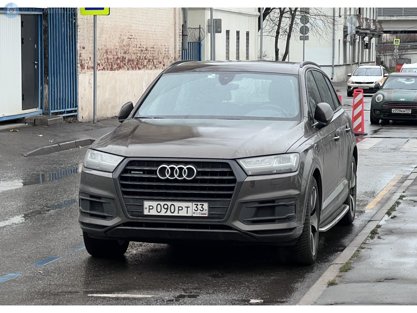 р 090 рт 33, Audi Q7 2nd gen (4MB), 2015–2019