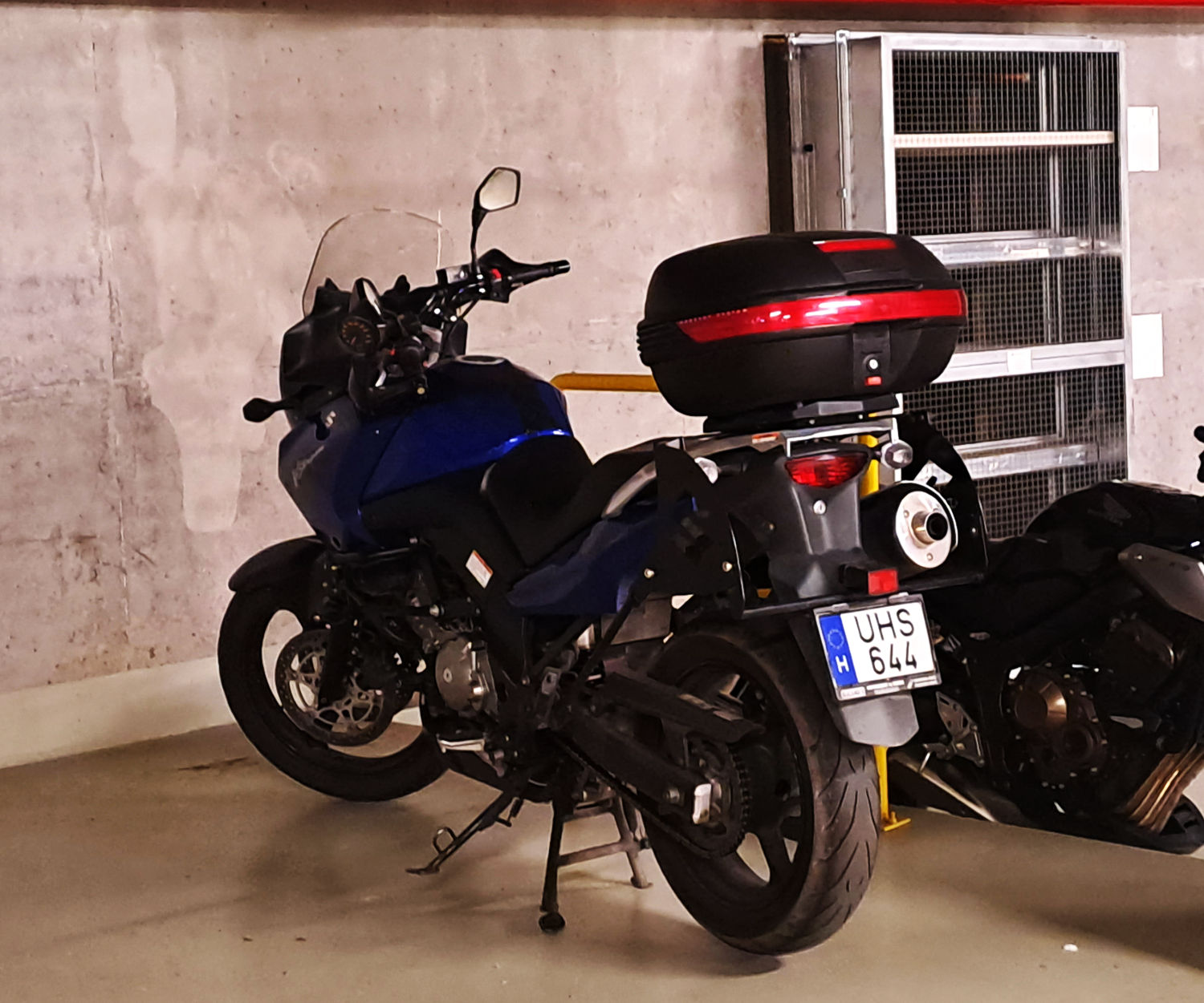 UHS-644, Suzuki V-Strom 1st gen DL650, 2004–2012