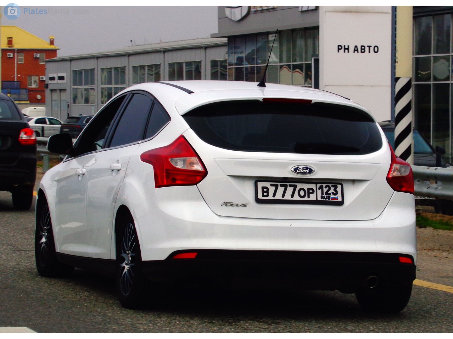 в 777 ор 123, Ford Focus 3rd gen Hatch (DYB; C346), 2011–2015