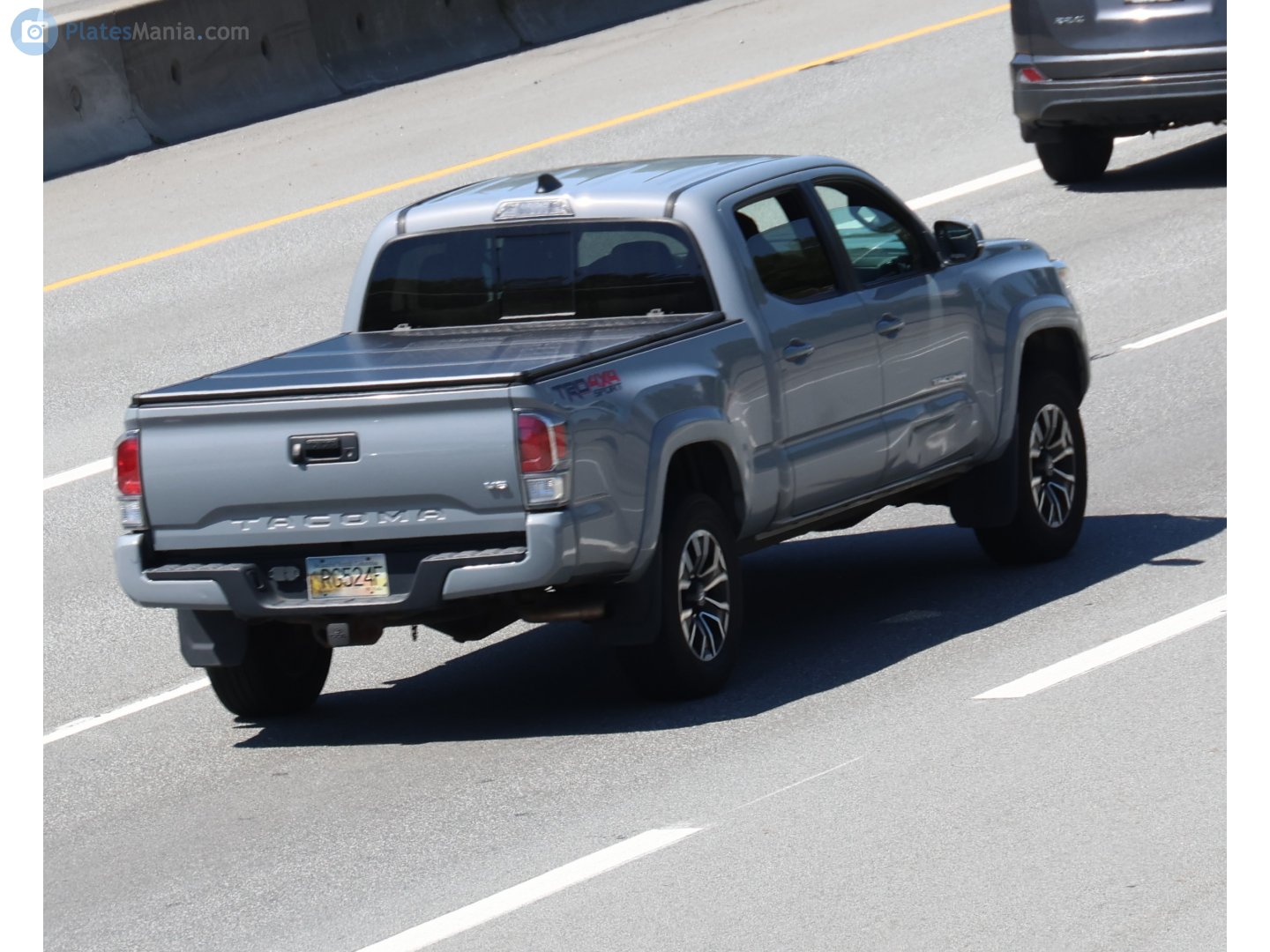 RG524F, Toyota Tacoma 3rd gen (N300), 2016–2023