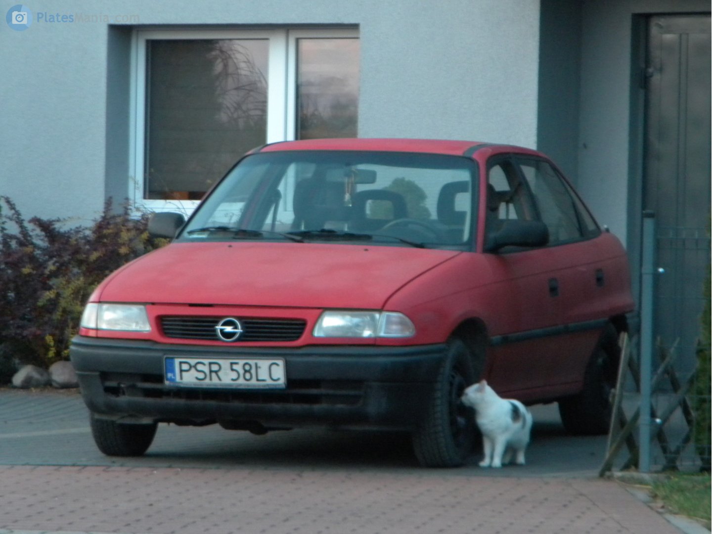 PSR 58LC, Opel Astra 1st gen Sedan (F; T92), 1992–1998 (–2002 for Eastern Europe)