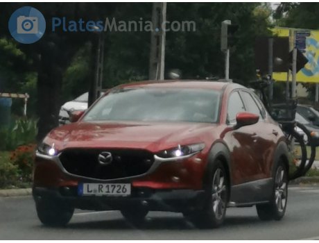 L R 1726, Mazda CX-30