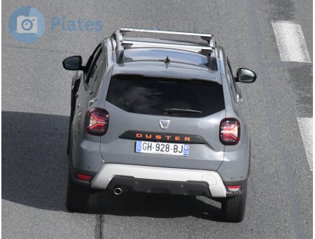 GH-928-BJ, Dacia Duster