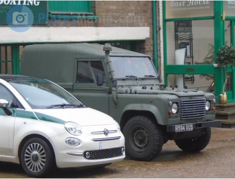 R594 OUS, Land Rover Defender